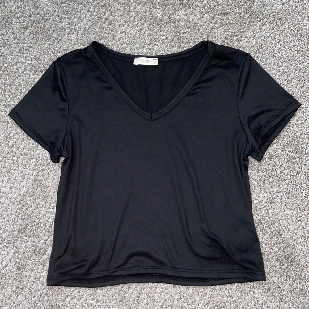 OLIVIA RAE Medium Black Crop Top